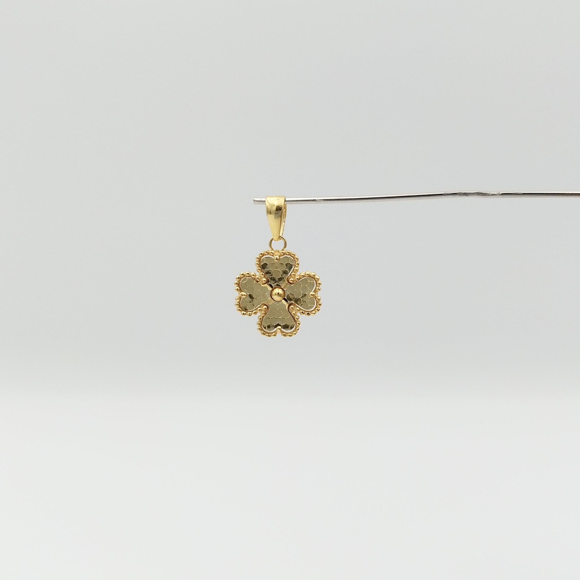 Clover pendent 18k