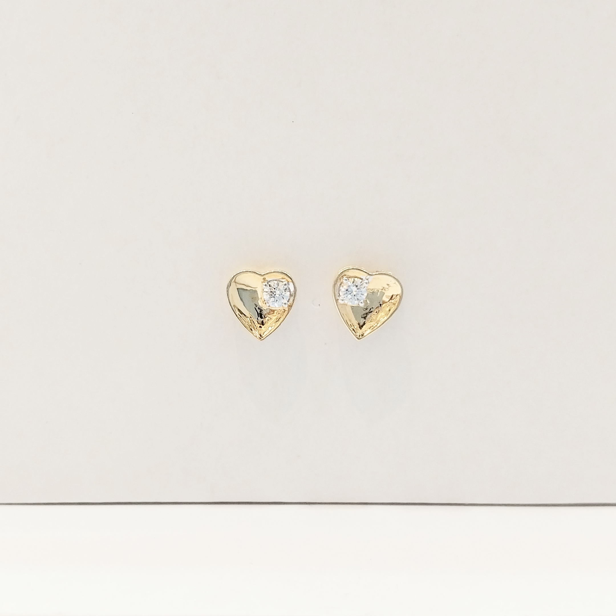 Heart Diamond earring (medium size)