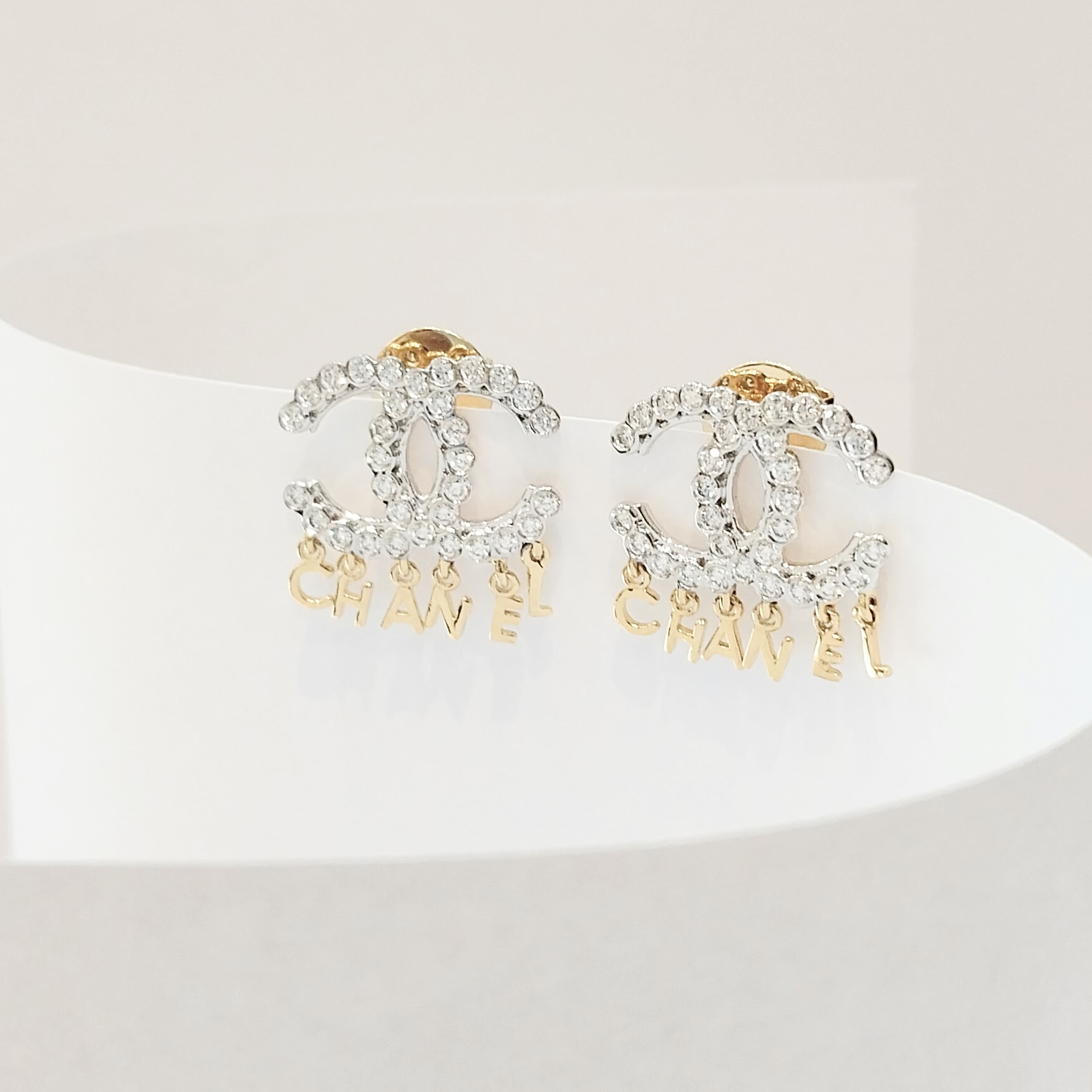 Chanel Diamond earring